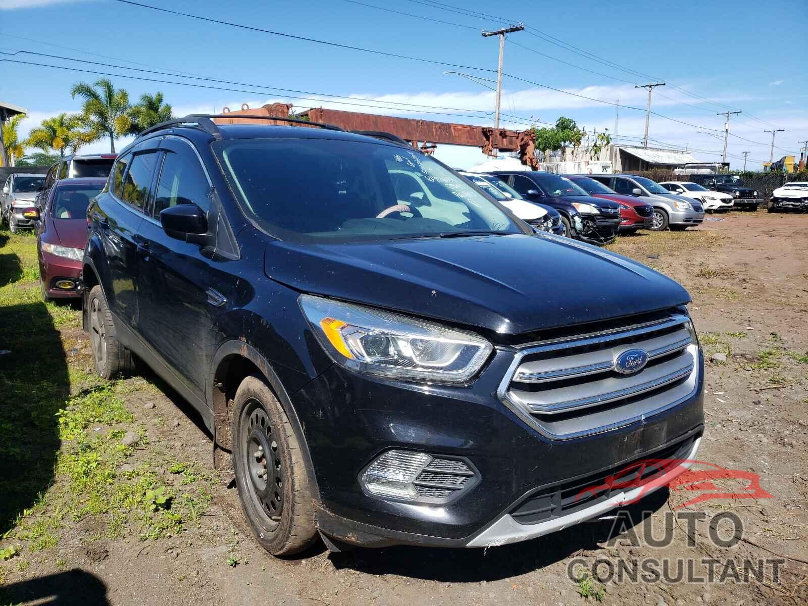 FORD ESCAPE 2017 - 1FMCU9G98HUC02613