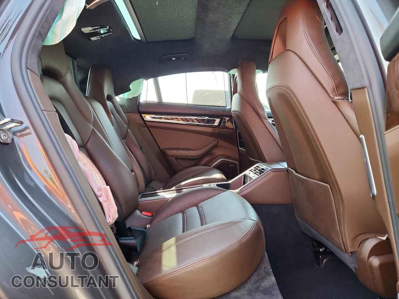 PORSCHE PANAMERA 2018 - WP0AE2A77JL127647