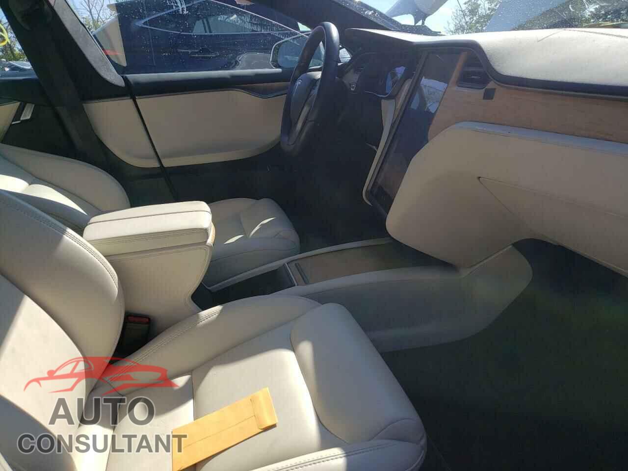 TESLA MODEL S 2020 - 5YJSA1E40LF382818
