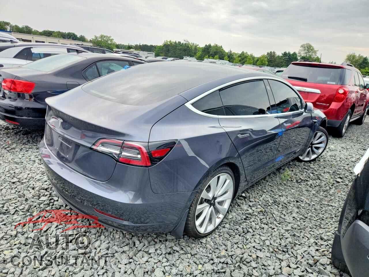 TESLA MODEL 3 2018 - 5YJ3E1EA5JF153286