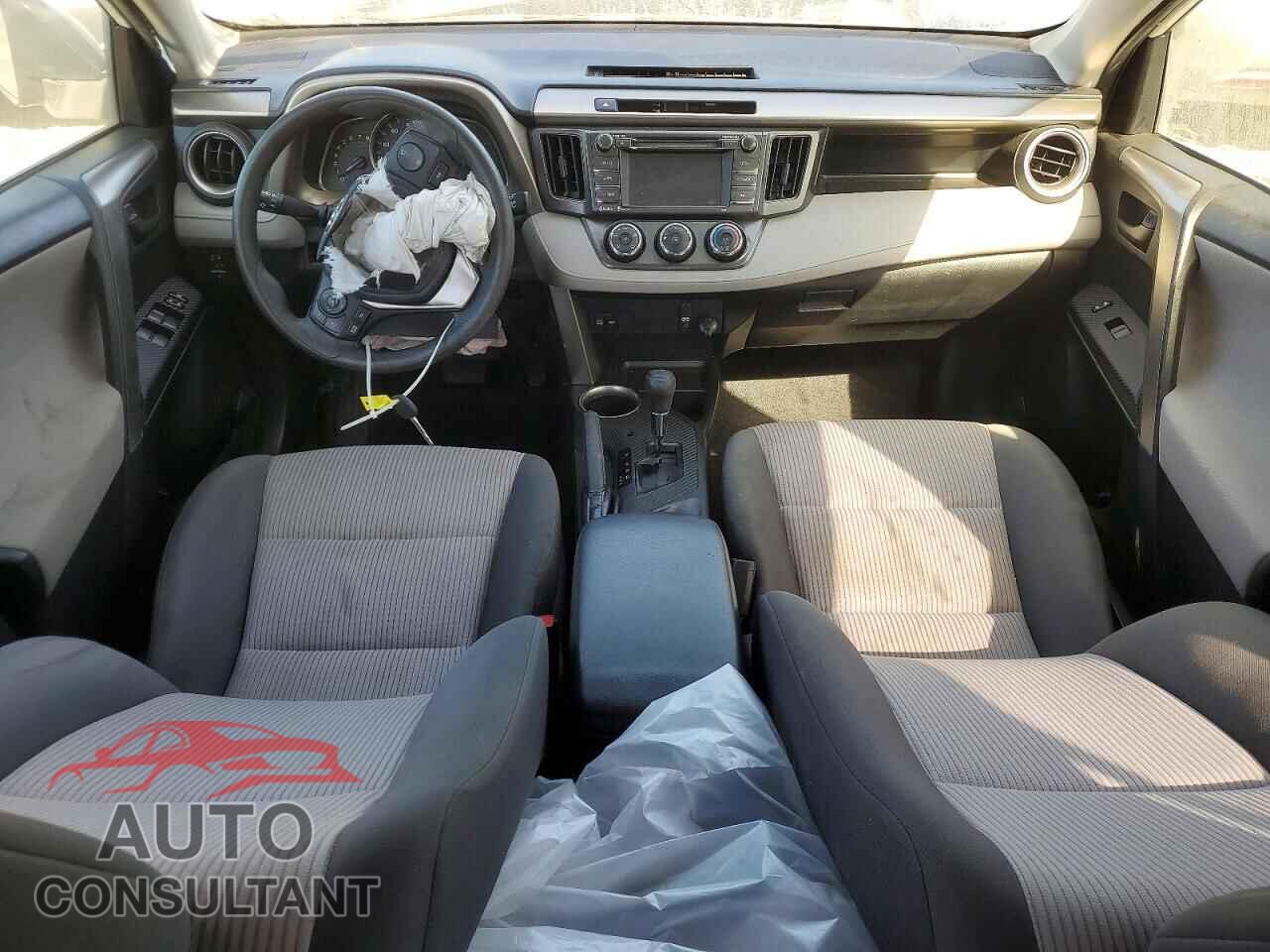 TOYOTA RAV4 2015 - JTMZFREV4FD043000