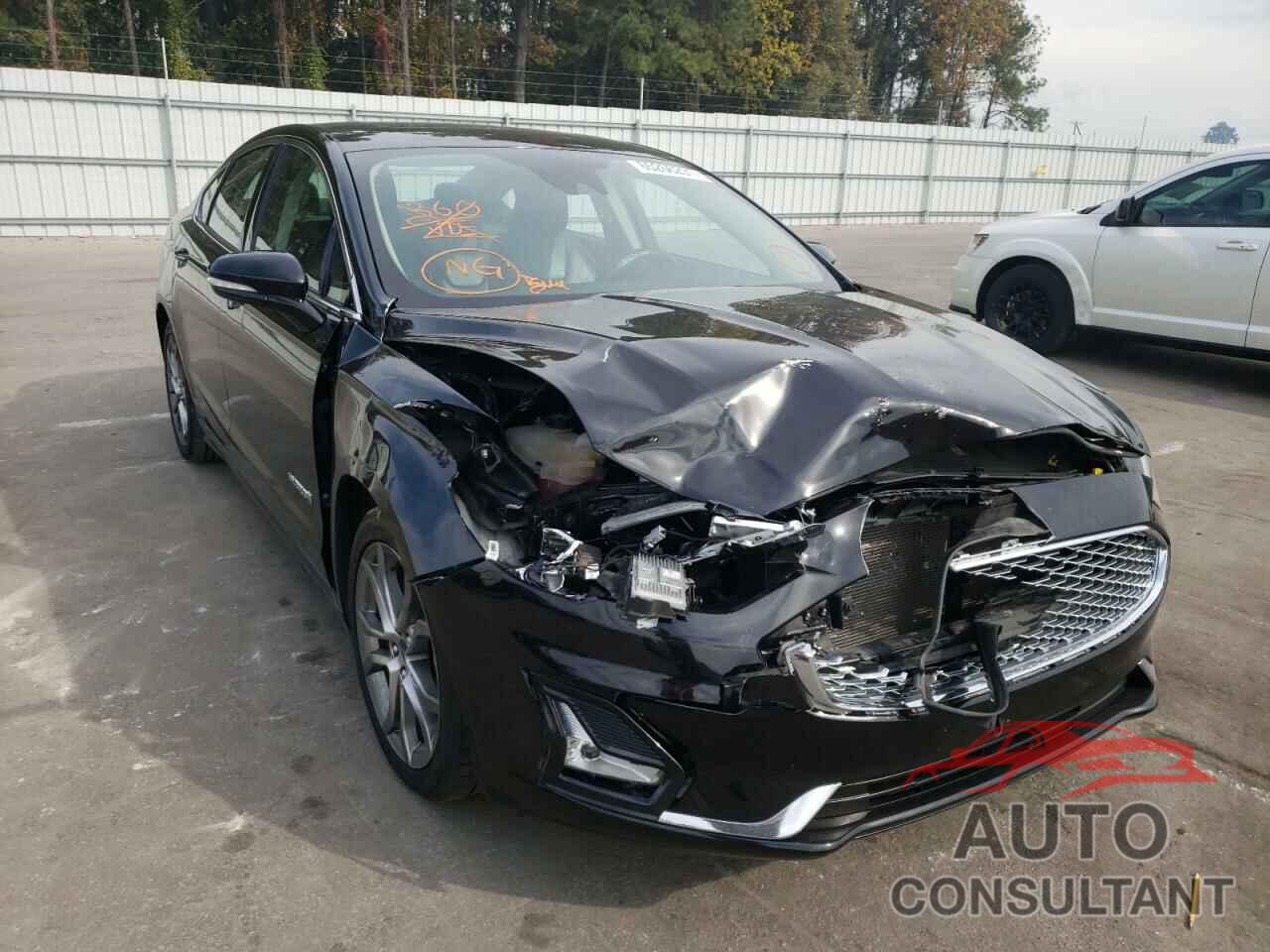 FORD FUSION 2019 - 3FA6P0RU8KR140561