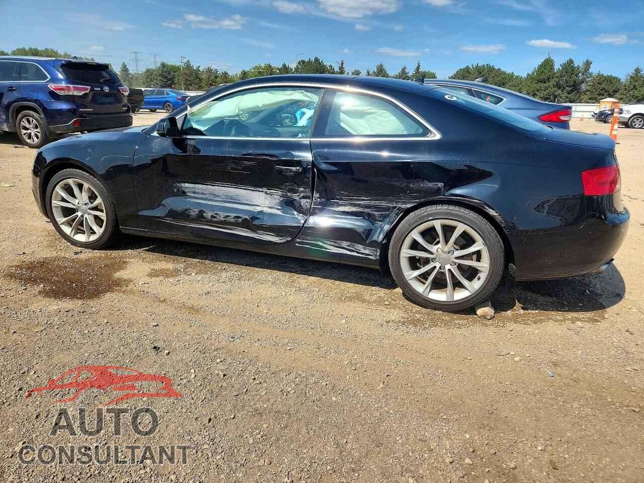AUDI A5 2013 - WAUVFAFR2DA009585