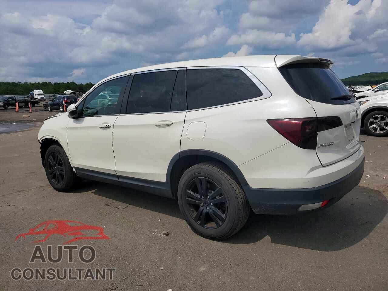 HONDA PILOT 2017 - 5FNYF6H37HB069428