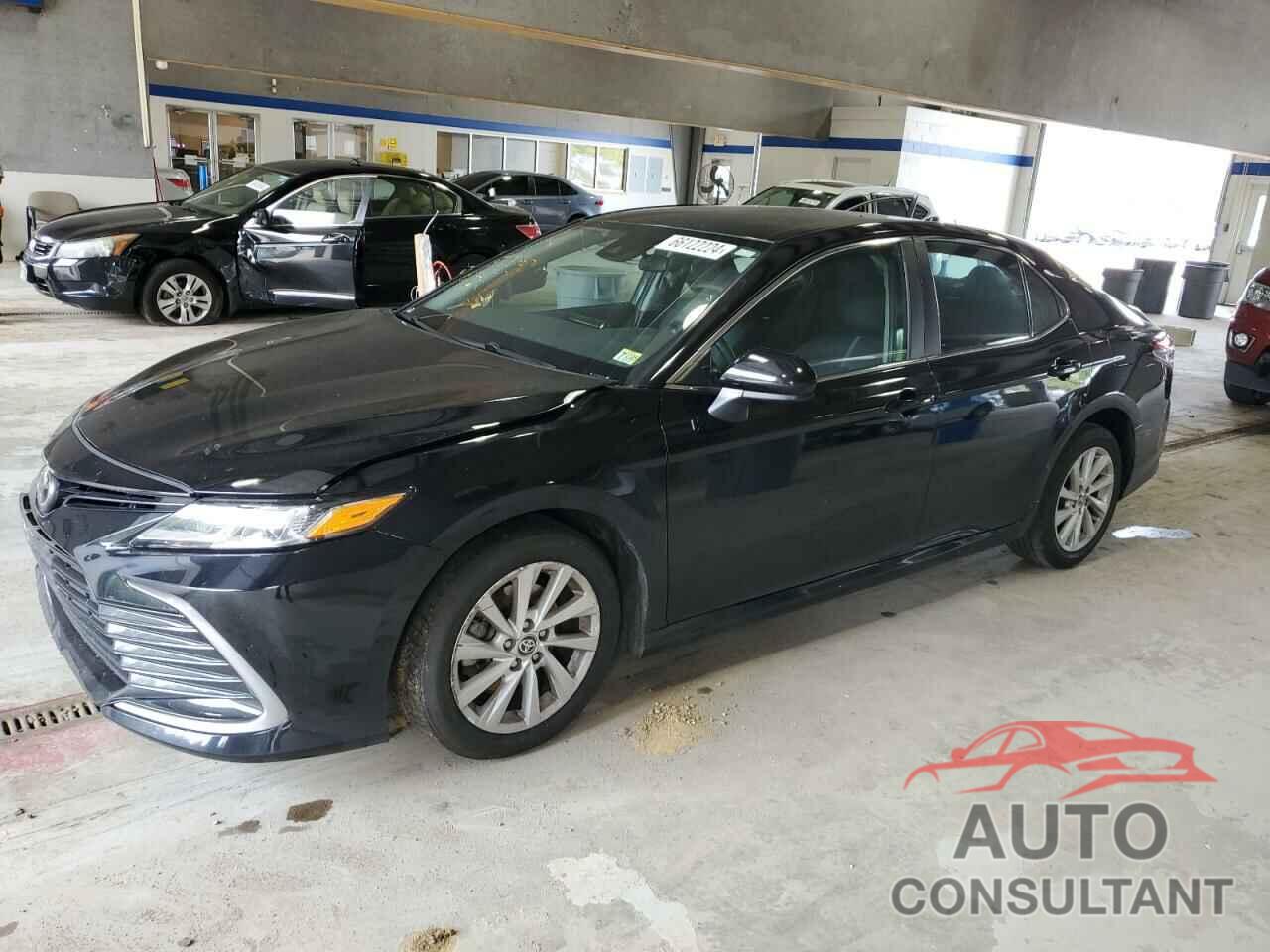 TOYOTA CAMRY 2021 - 4T1C11AK0MU577217