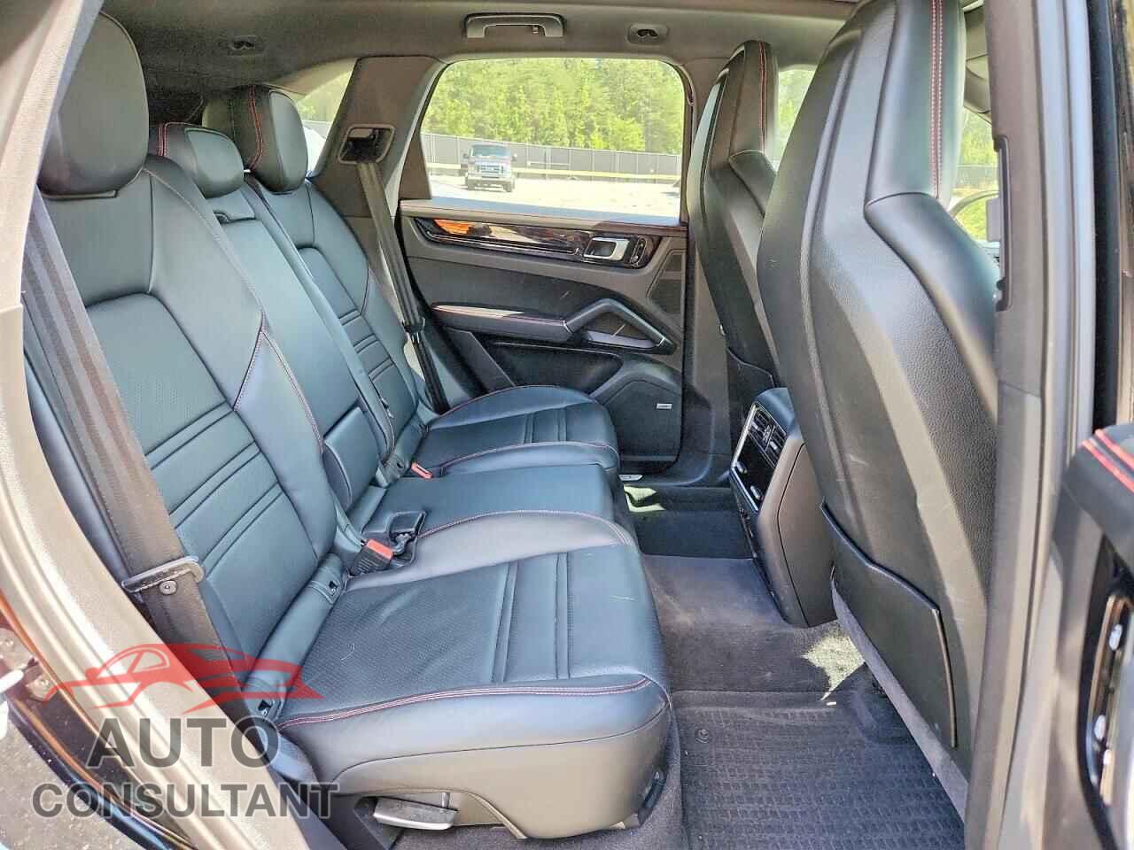 PORSCHE CAYENNE 2019 - WP1AA2AY2KDA17149