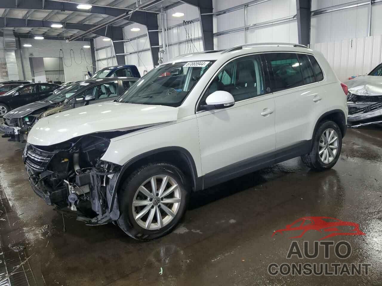 VOLKSWAGEN TIGUAN 2017 - WVGSV7AX1HK003953