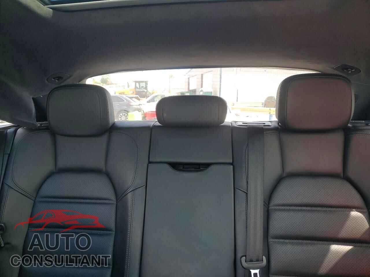 PORSCHE MACAN 2015 - WP1AF2A51FLB98358