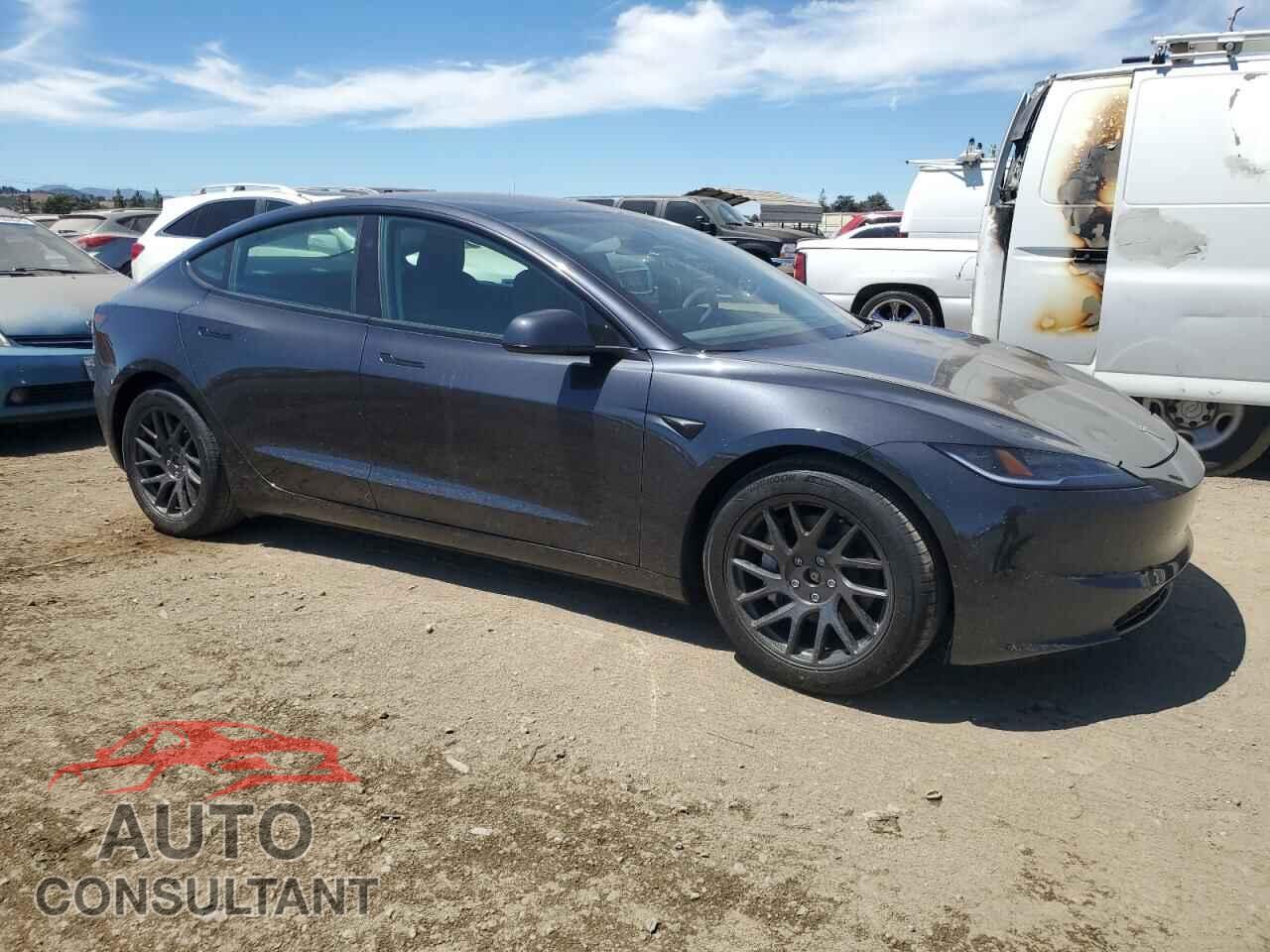 TESLA MODEL 3 2025 - 5YJ3E1EB4SF051973