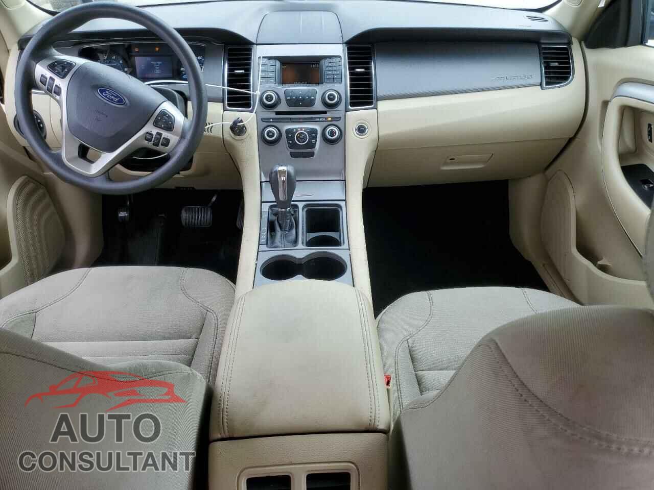 FORD TAURUS 2018 - 1FAHP2D80JG106392
