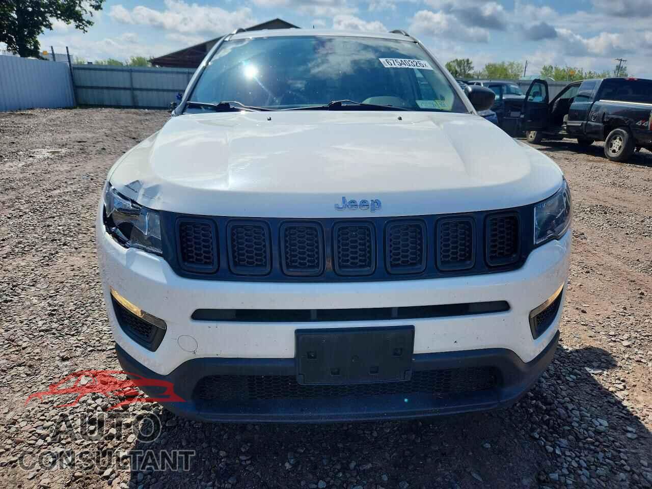 JEEP COMPASS 2017 - 3C4NJDAB2HT628117