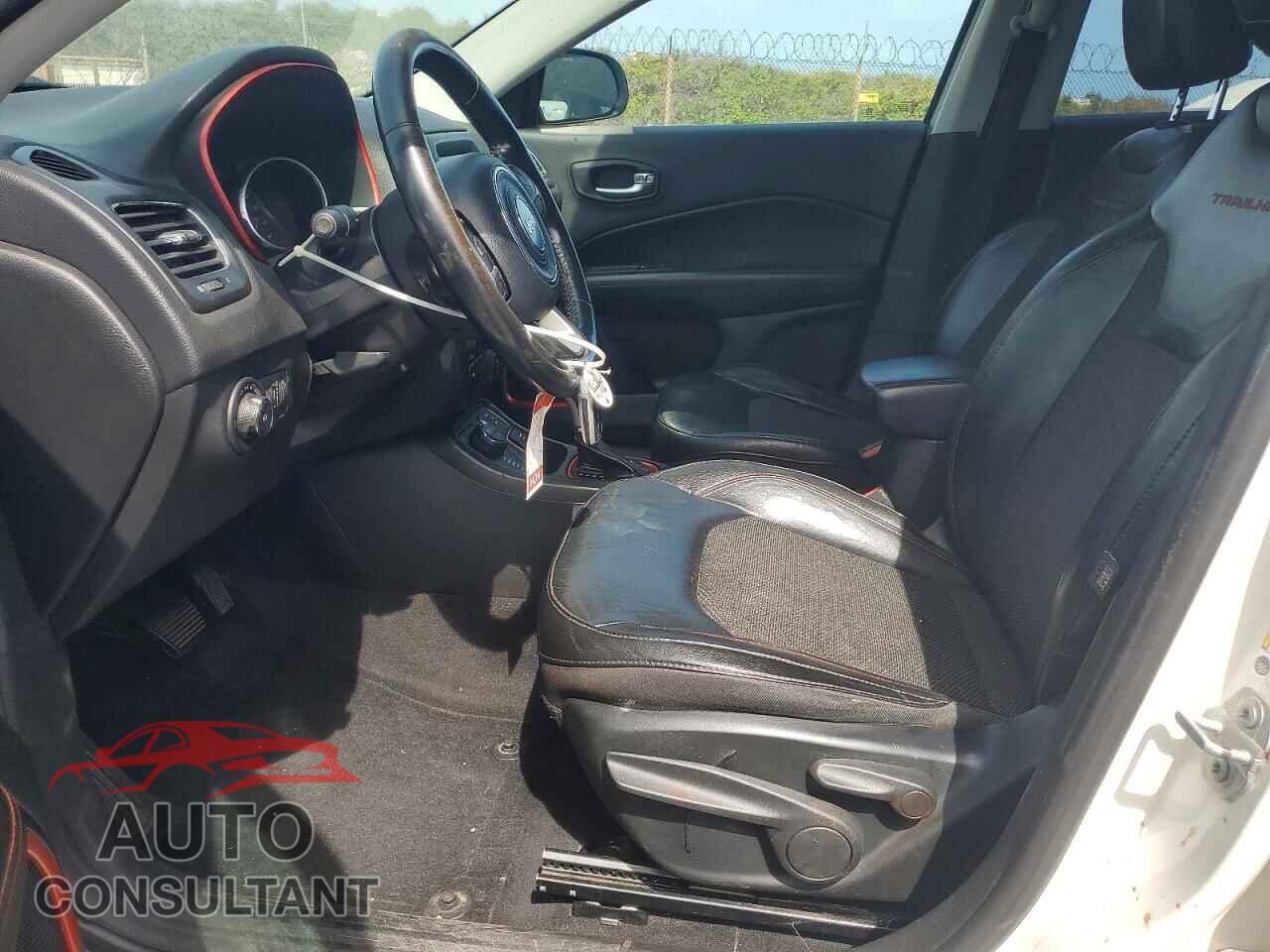 JEEP COMPASS 2019 - 3C4NJDDB6KT618192