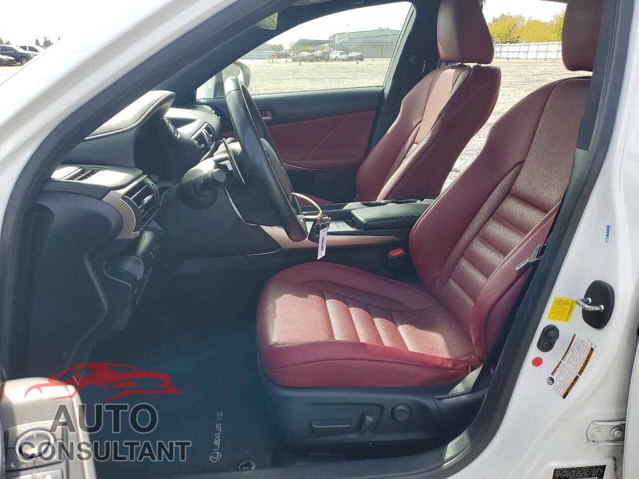 LEXUS IS 2019 - JTHBA1D24K5089809