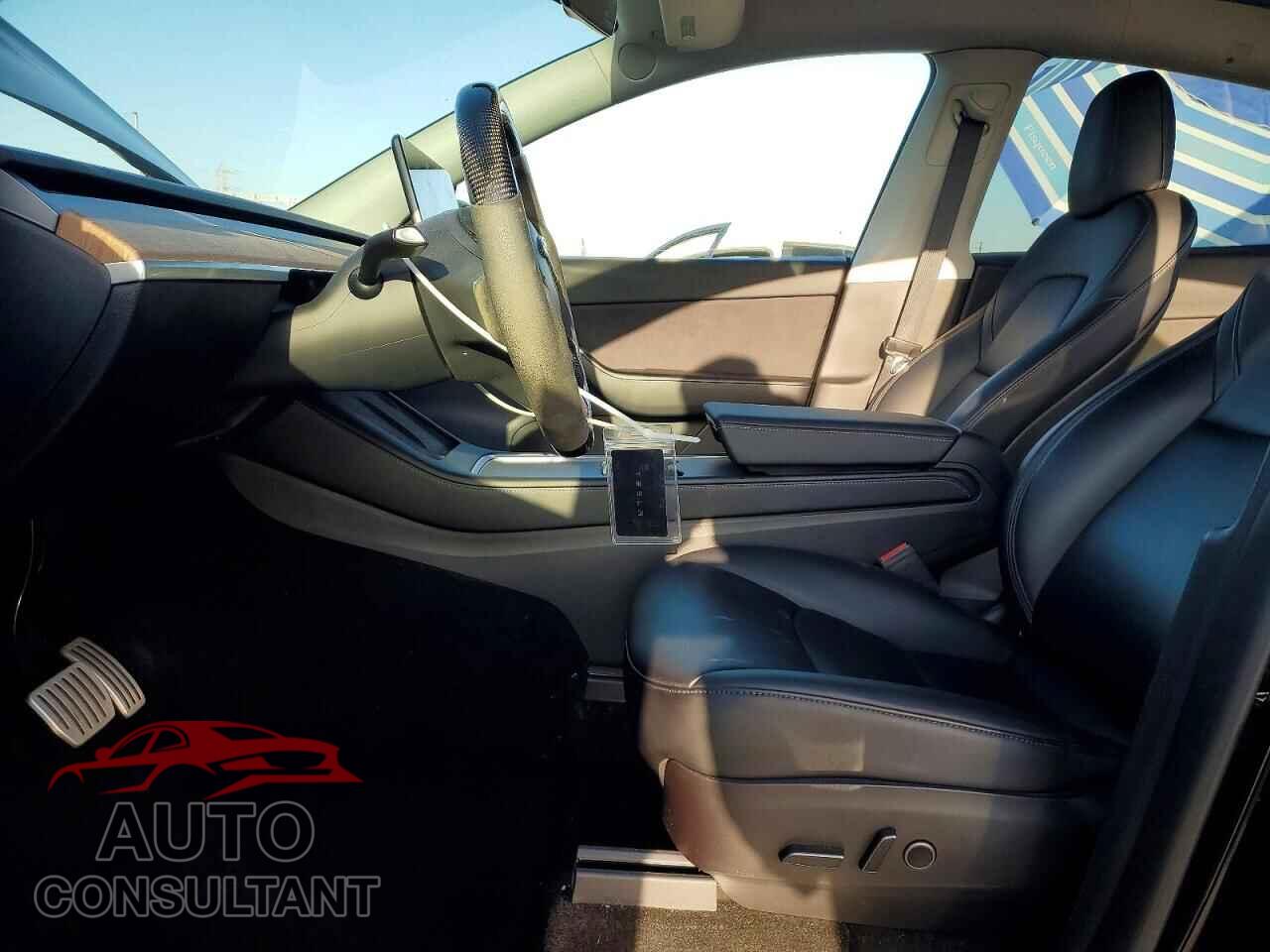 TESLA MODEL Y 2022 - 7SAYGDEF9NF328547