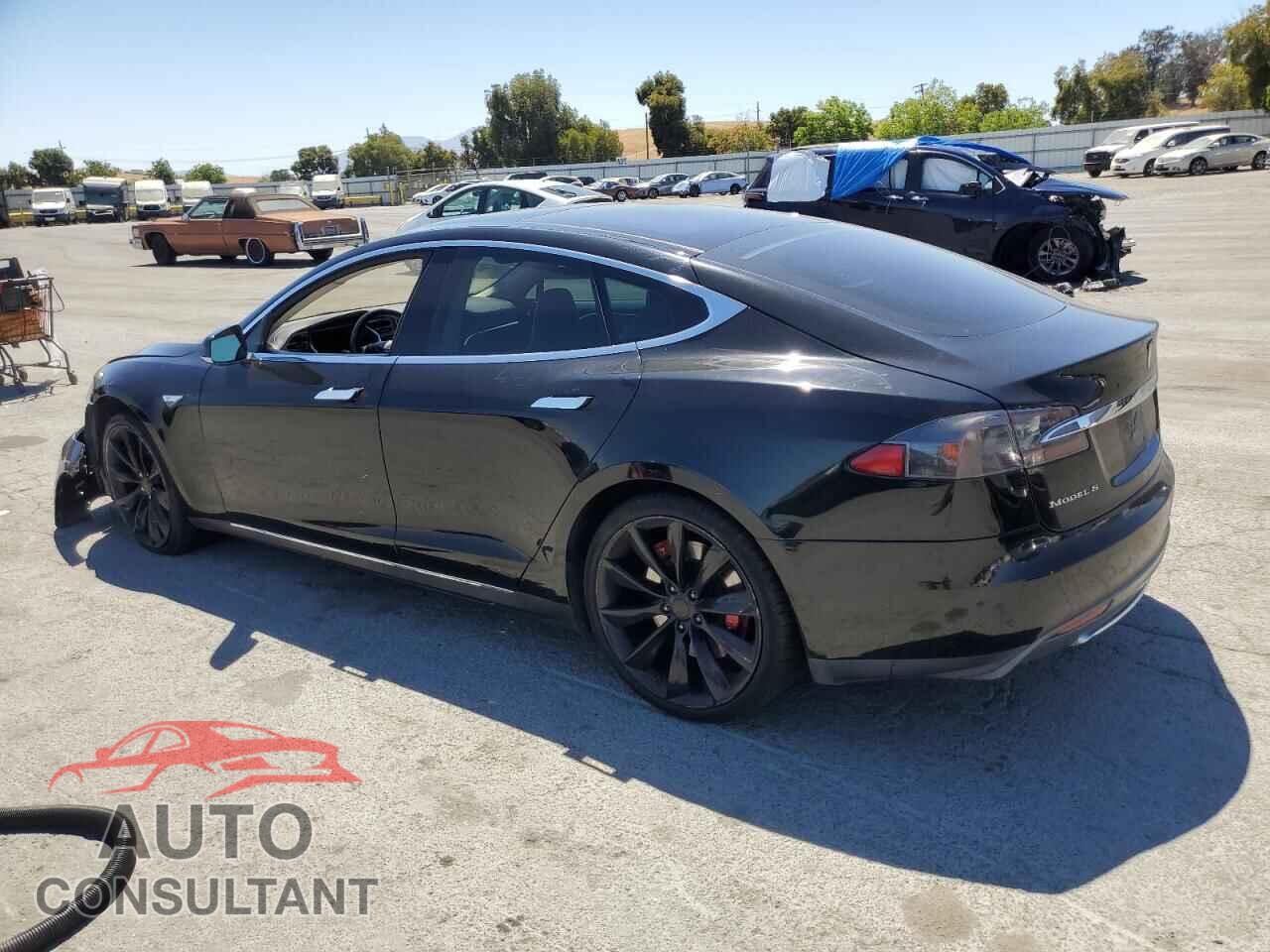 TESLA MODEL S 2013 - 5YJSA1CG1DFP09208