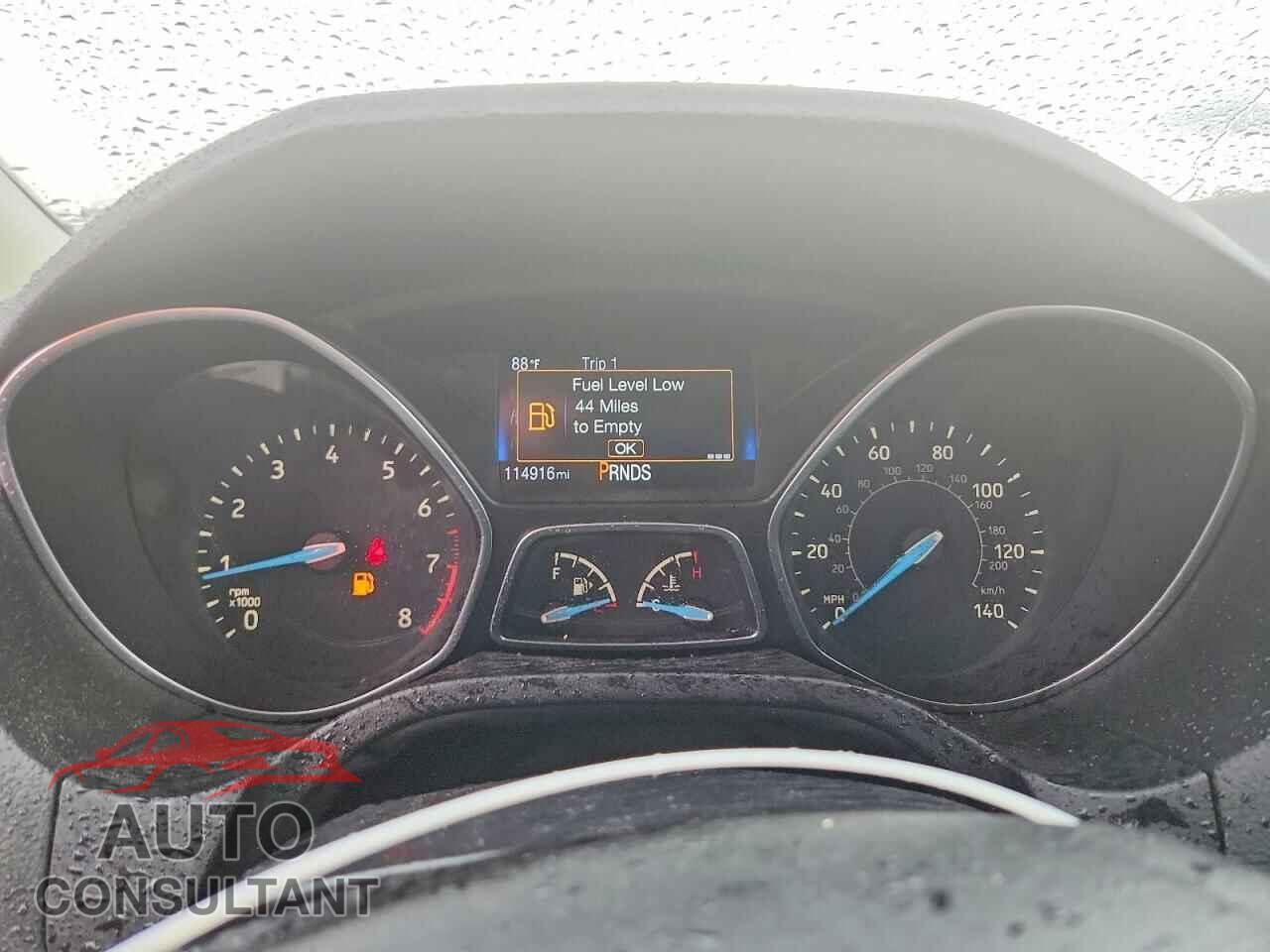 FORD FOCUS 2016 - 1FADP3J25GL249567