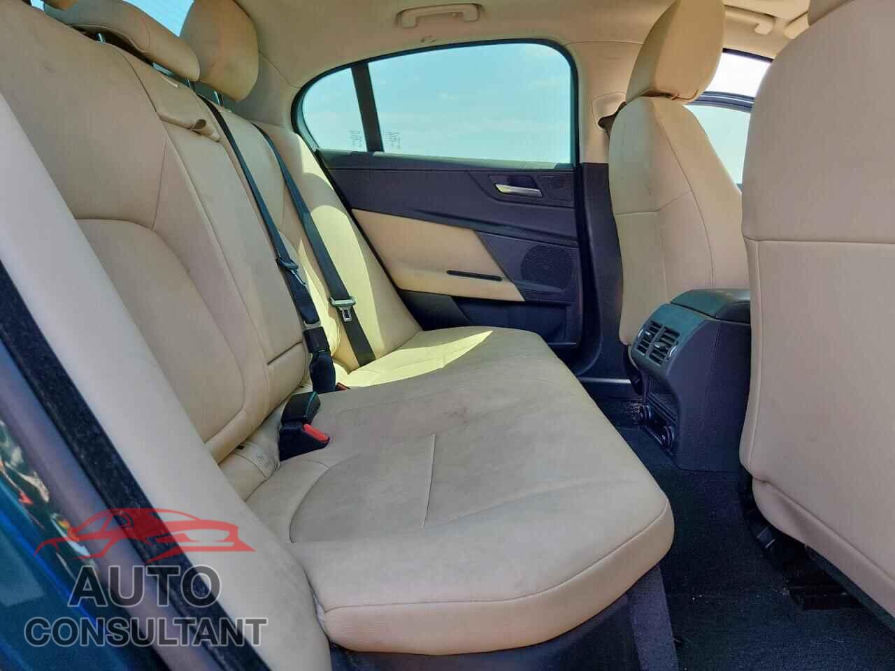 JAGUAR XE 2017 - SAJAD4BV9HA964483