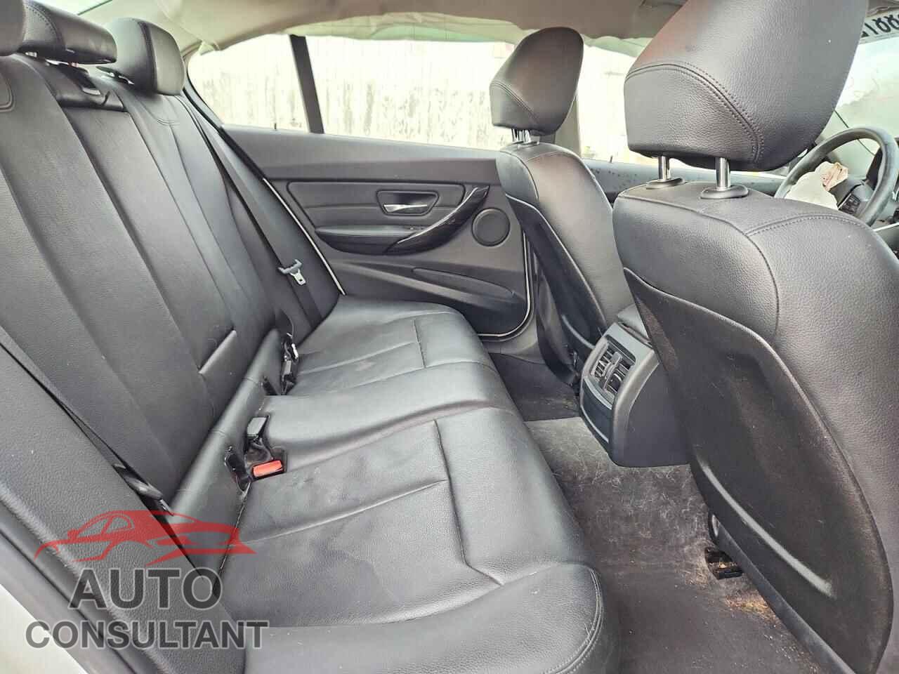 BMW 3 SERIES 2014 - WBA3C3C55EK200037