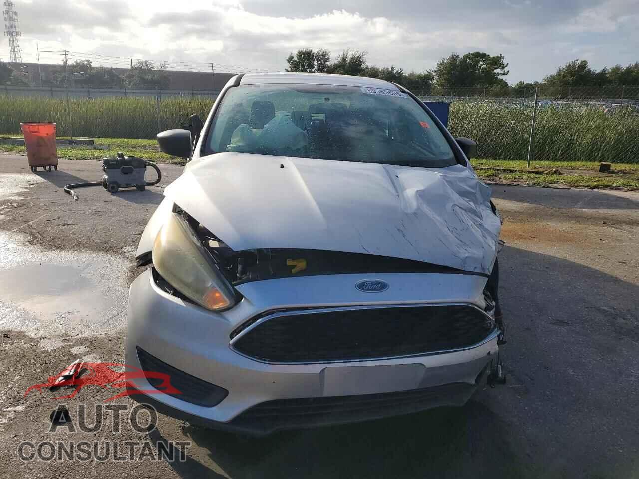 FORD FOCUS 2016 - 1FADP3E22GL281189
