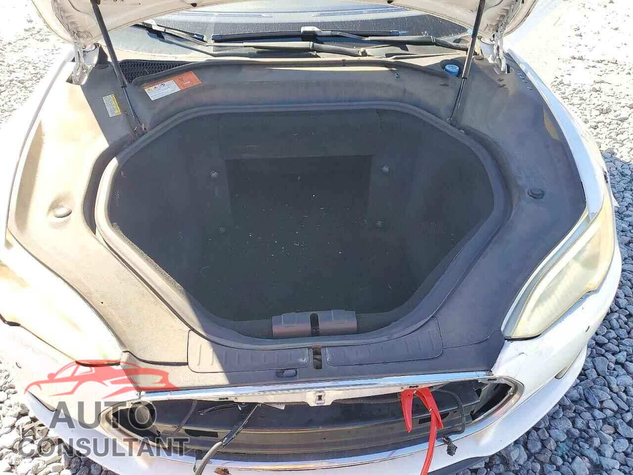 TESLA MODEL S 2014 - 5YJSA1S10EFP64859