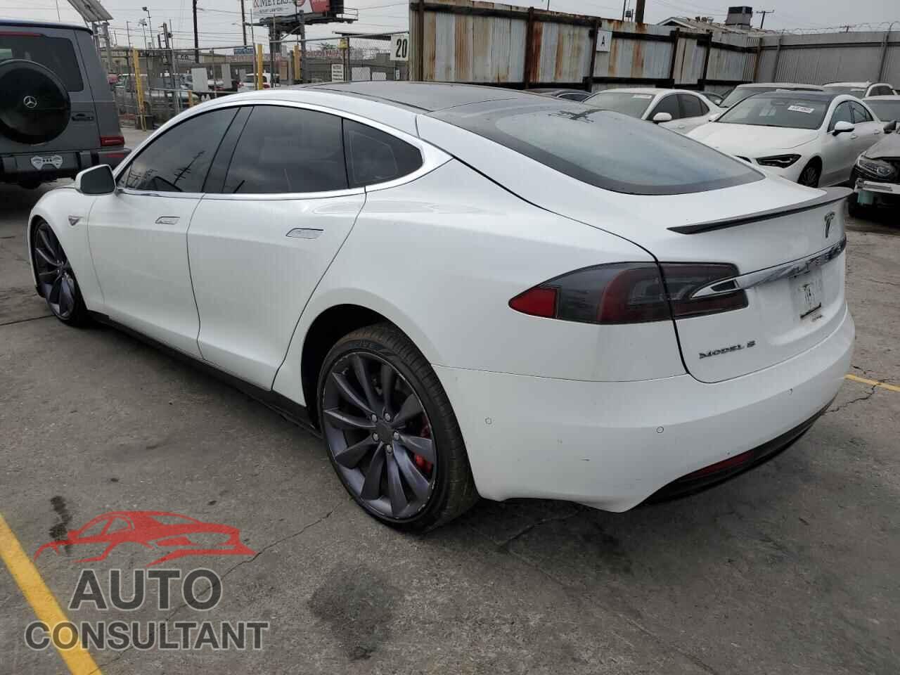 TESLA MODEL S 2014 - 5YJSA1H28EFP64012
