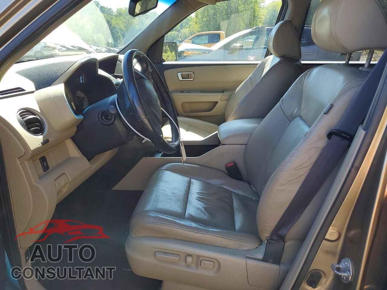HONDA PILOT 2011 - 5FNYF4H54BB079444