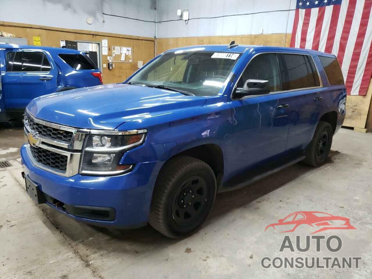 CHEVROLET TAHOE 2017 - 1GNSKDEC2HR273906