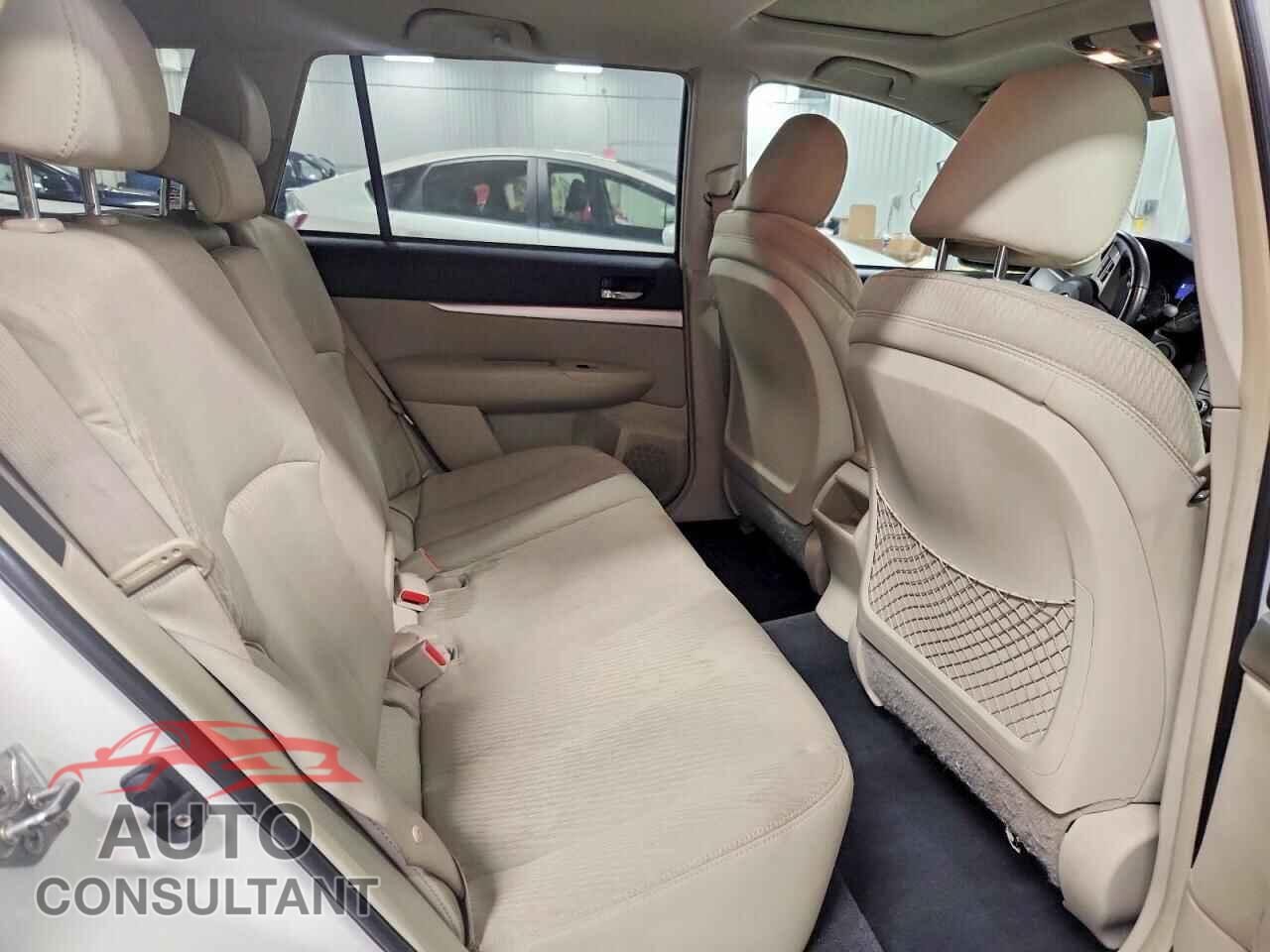 SUBARU OUTBACK 2011 - 4S4BRBGC2B3380031