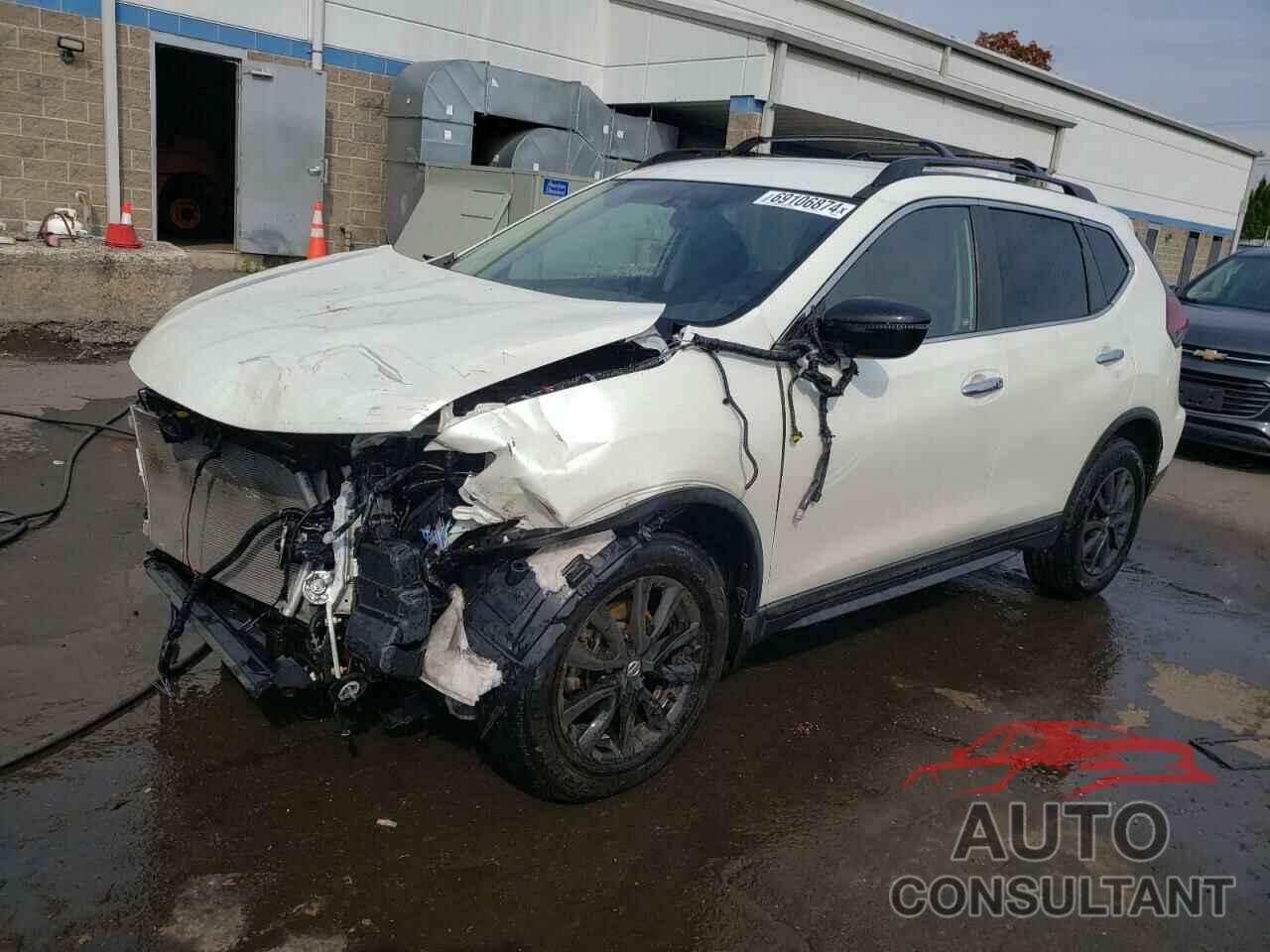 NISSAN ROGUE 2018 - 5N1AT2MV9JC816097