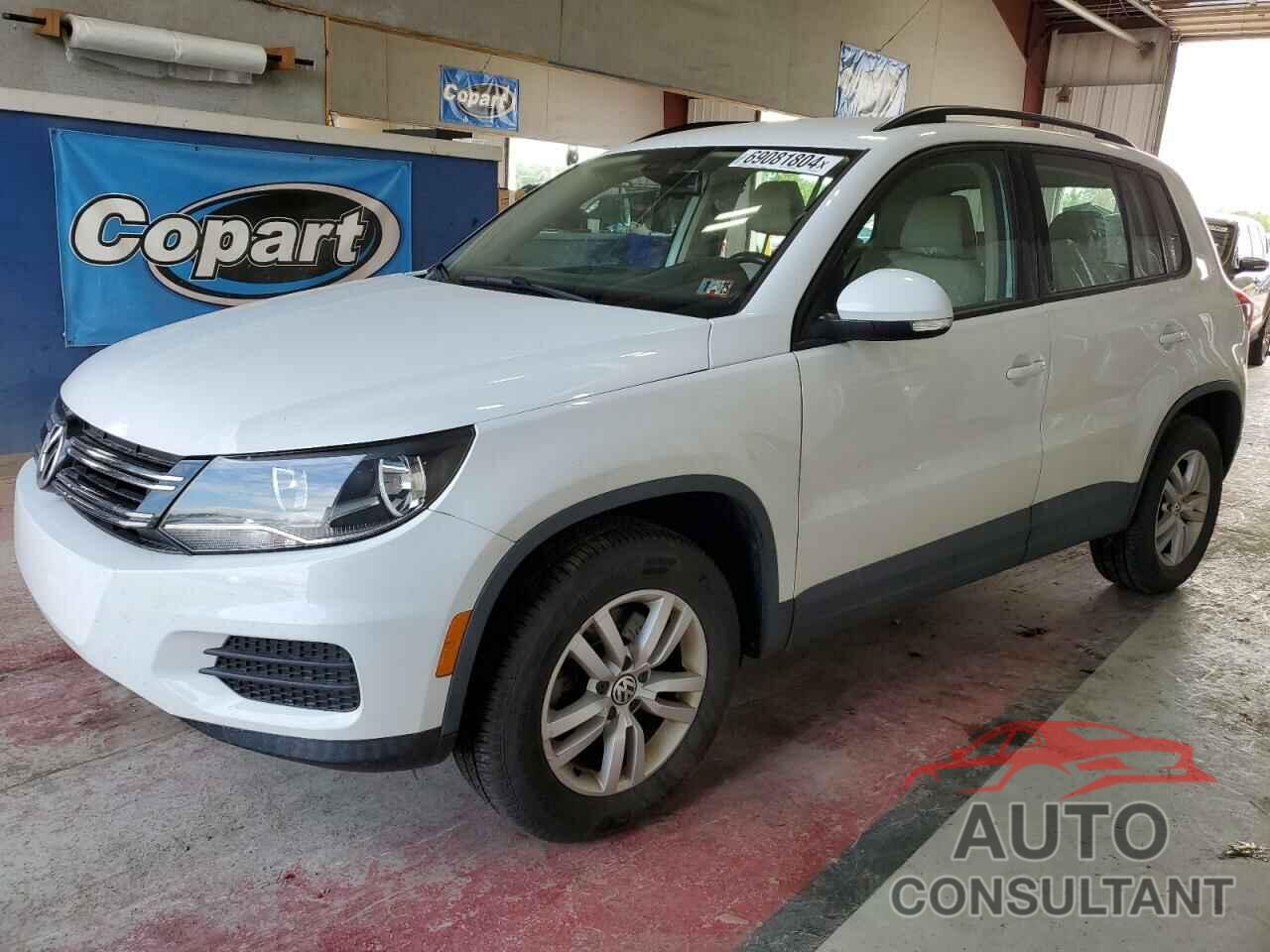 VOLKSWAGEN TIGUAN 2017 - WVGBV7AX7HK014844