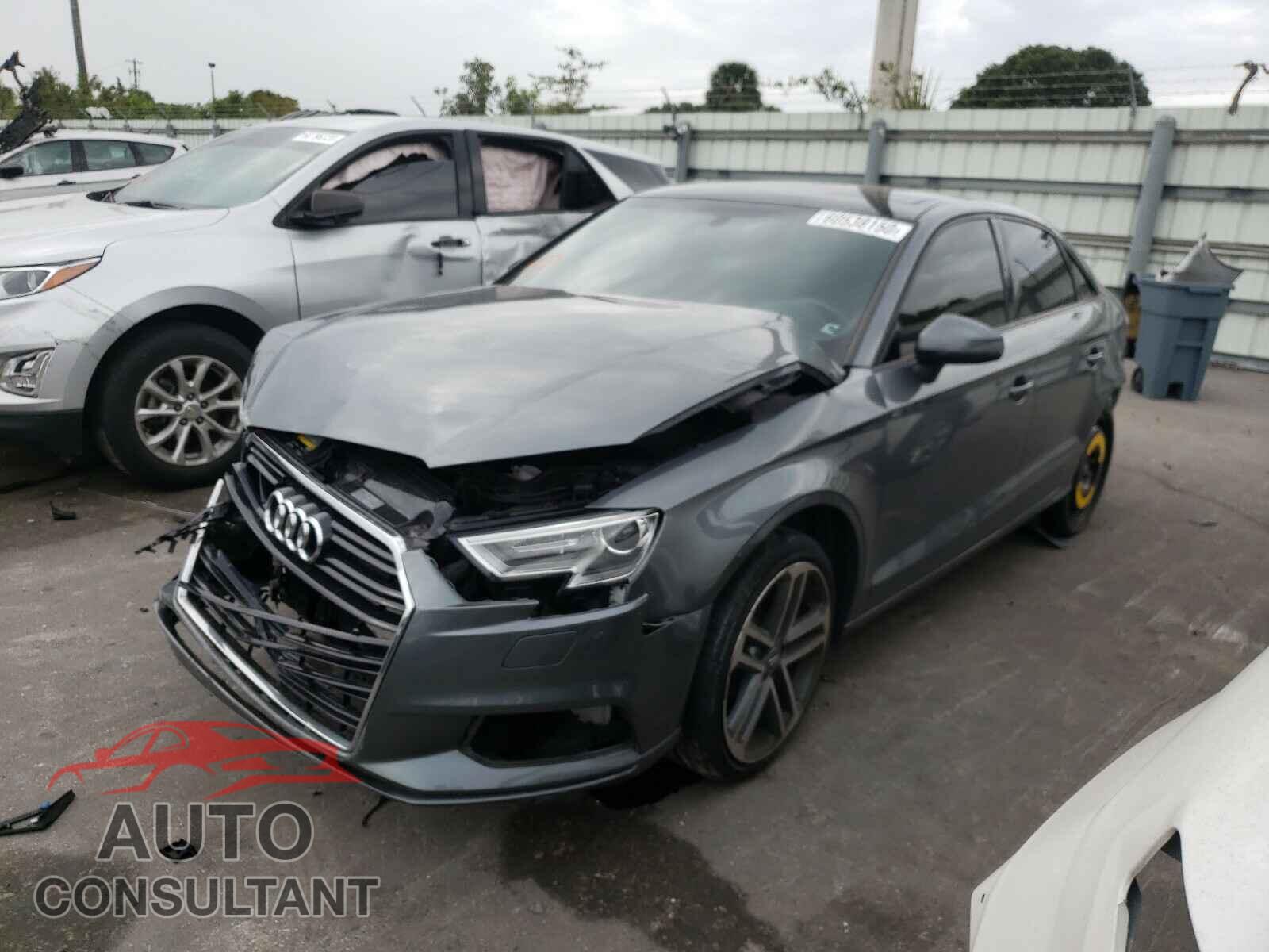 AUDI A3 2017 - WAUAUGFF5H1051235