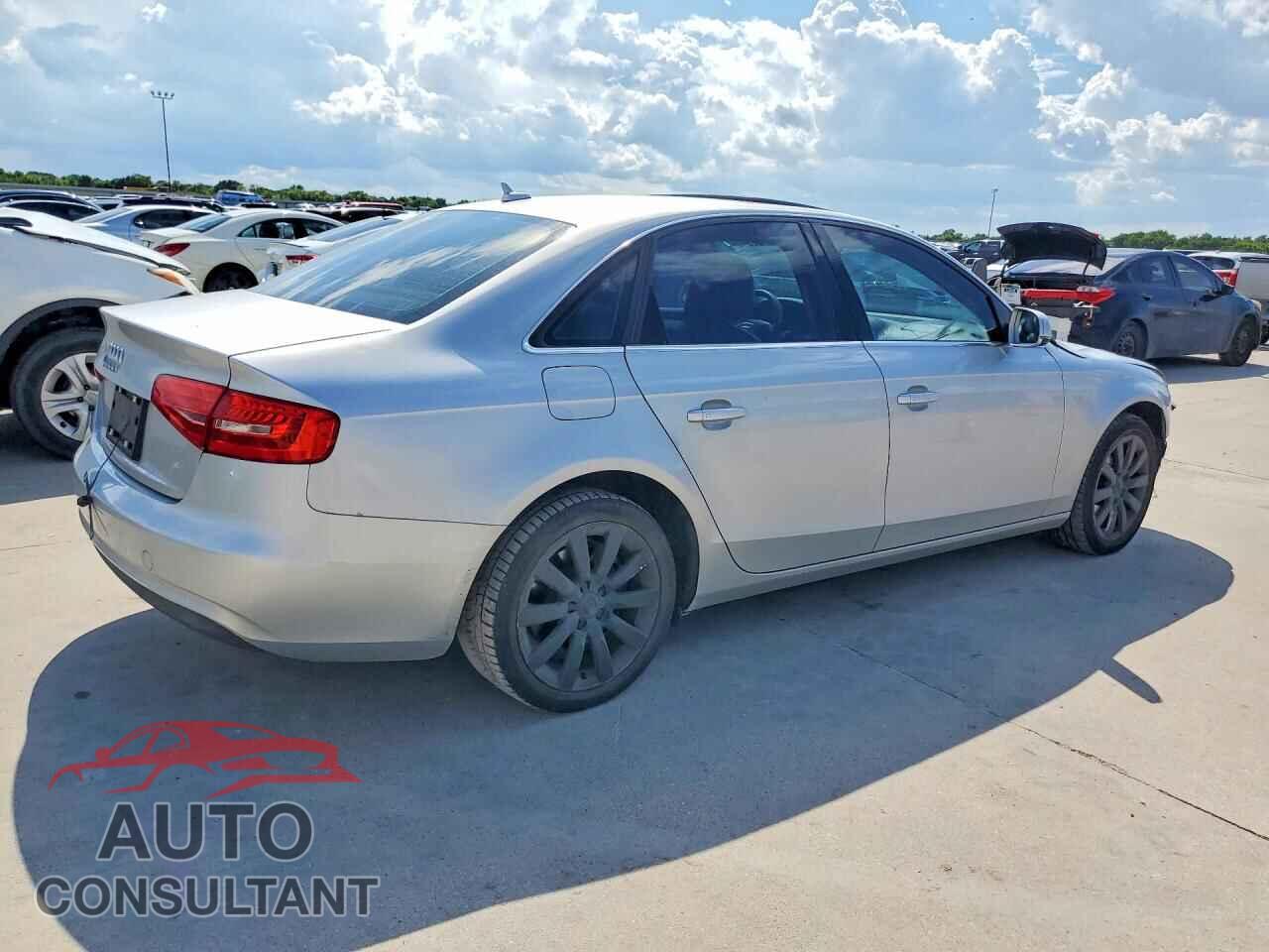 AUDI A4 2013 - WAUBFAFL0DA162089