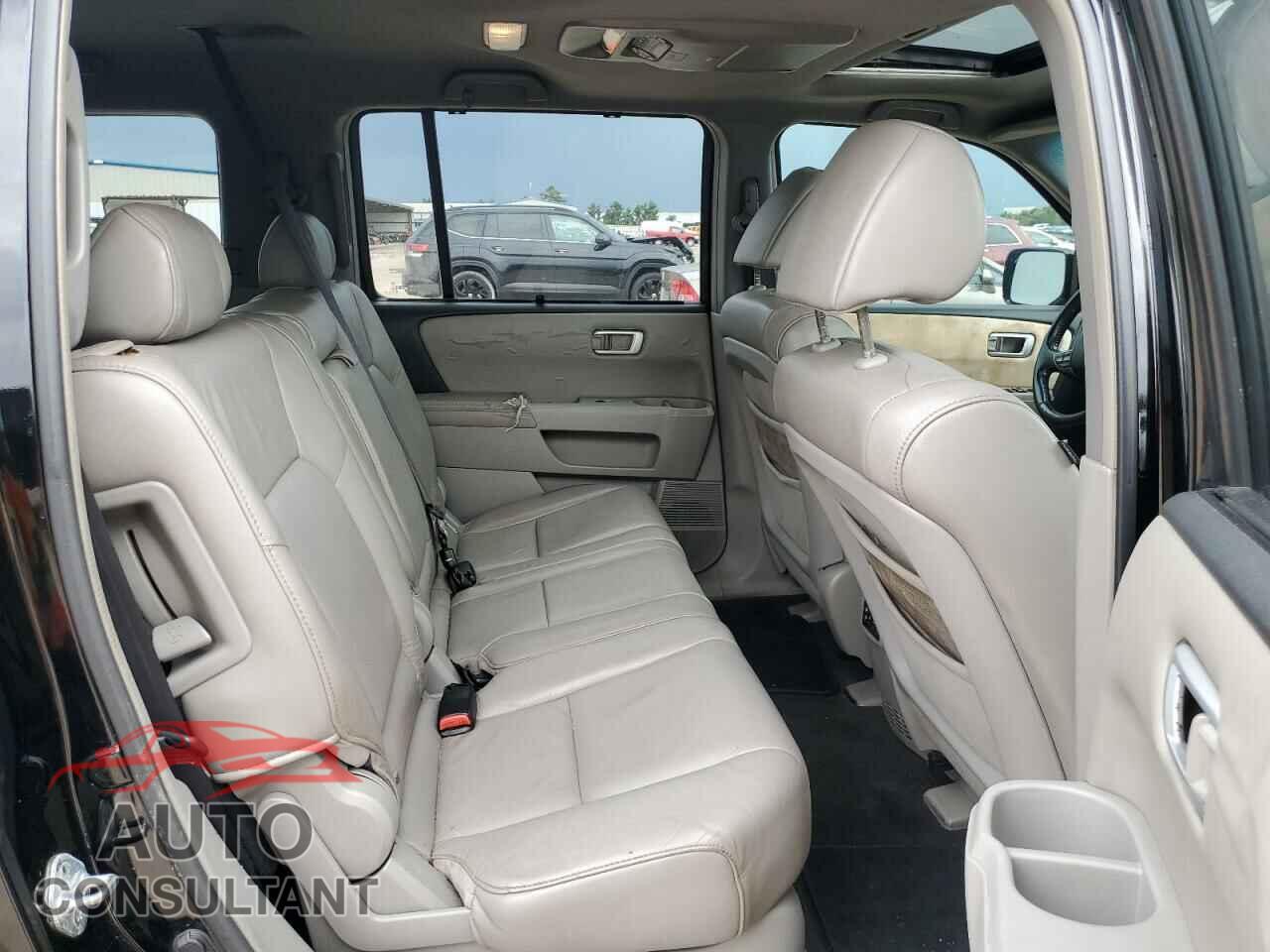 HONDA PILOT 2009 - 5FNYF38959B026016