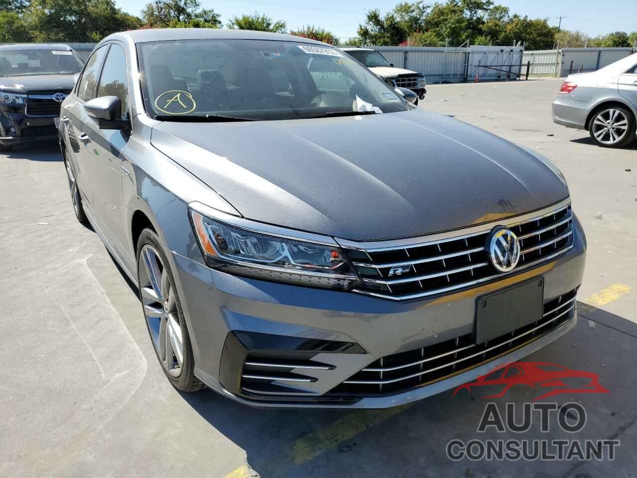 VOLKSWAGEN PASSAT 2018 - 1VWAA7A35JC019966