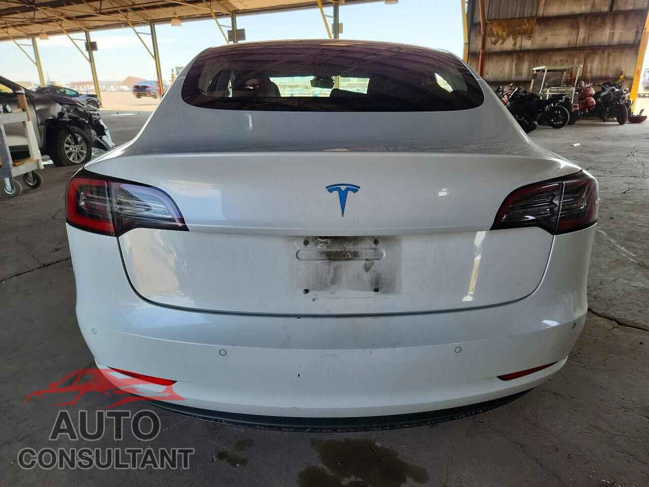 TESLA MODEL 3 2018 - 5YJ3E1EA2JF040248