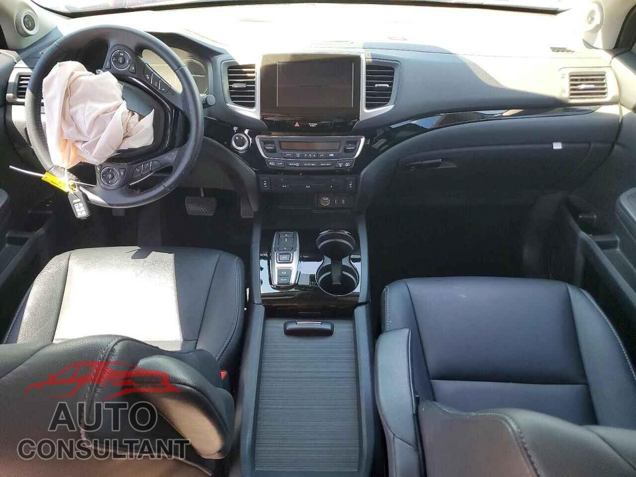 HONDA PILOT 2018 - 5FNYF6H96JB051772