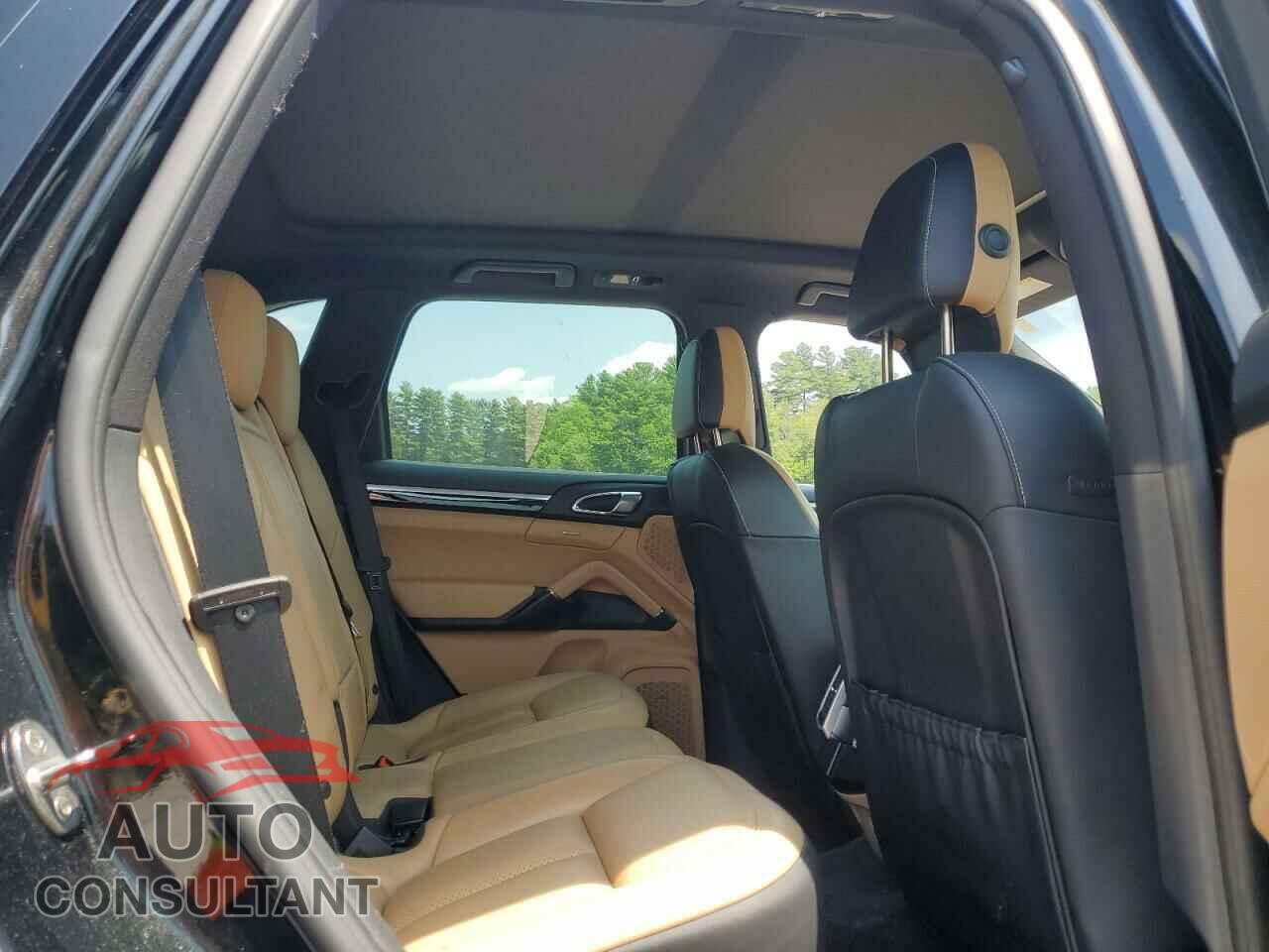PORSCHE CAYENNE 2017 - WP1AB2A28HLA50258