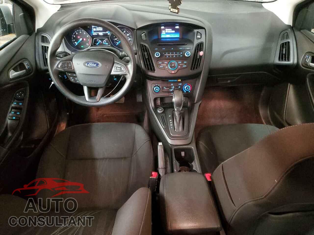 FORD FOCUS 2017 - 1FADP3F27HL286873