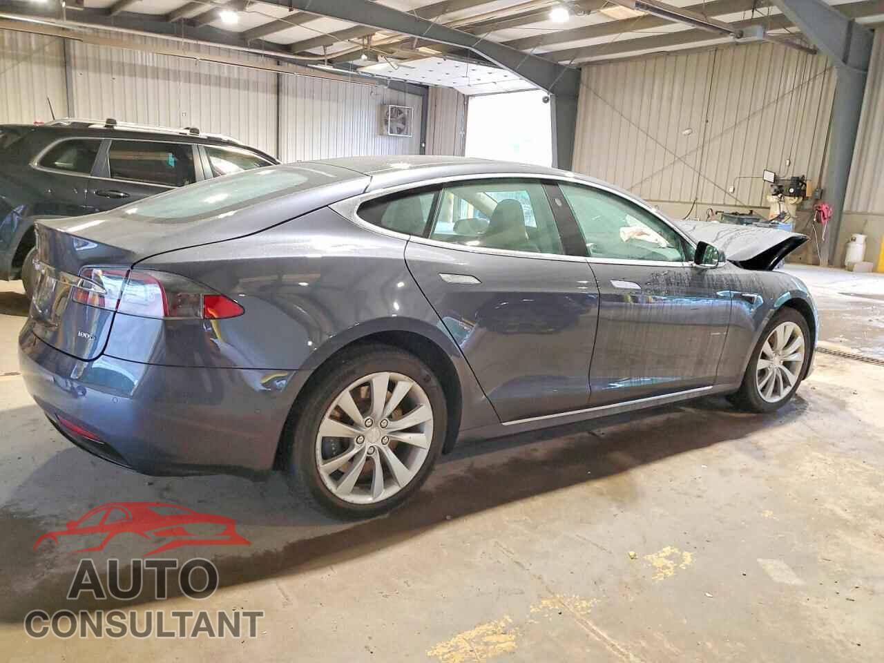 TESLA MODEL S 2017 - 5YJSA1E25HF199016