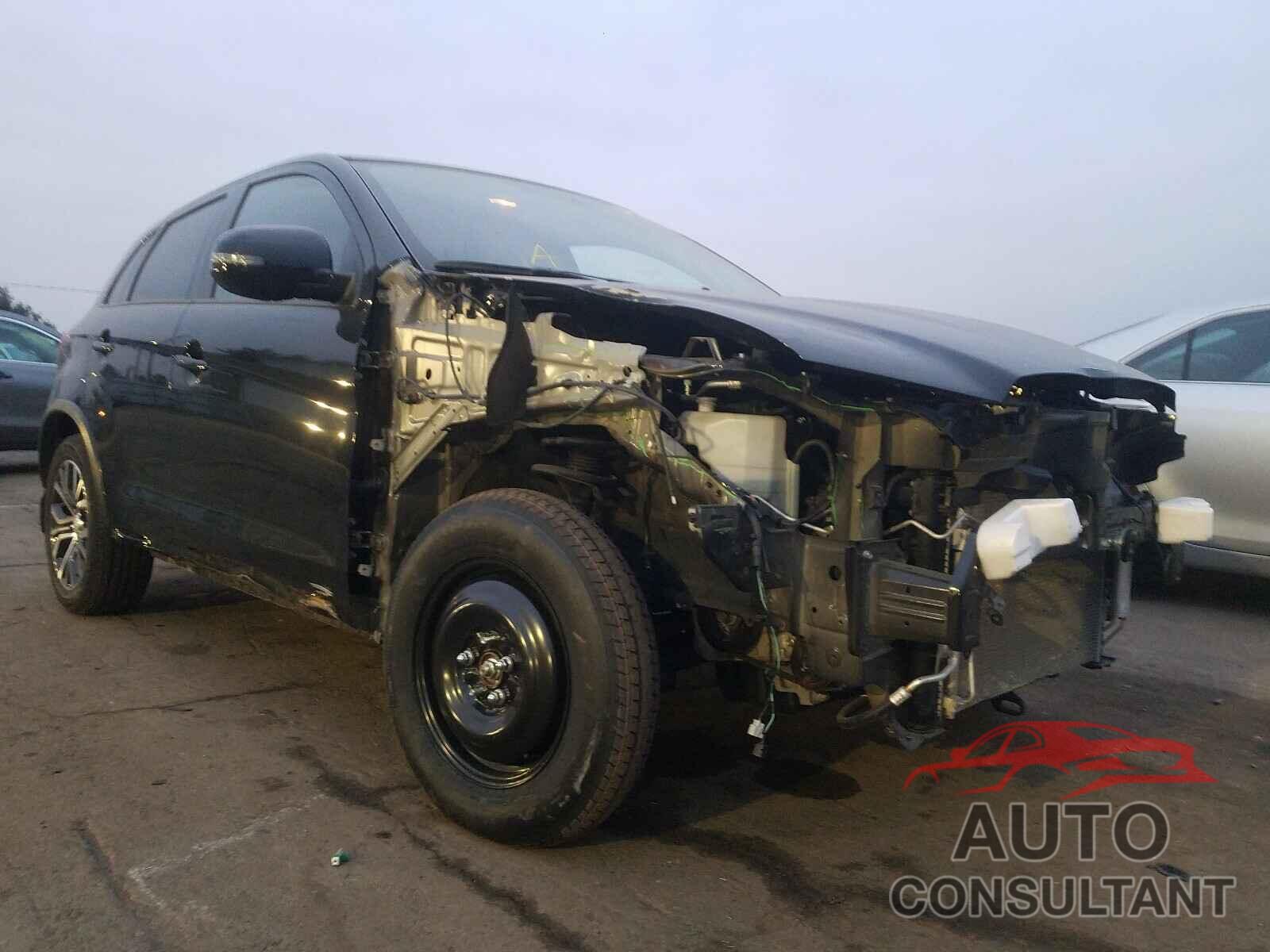 MITSUBISHI OUTLANDER 2018 - JA4AR3AW8JU012030