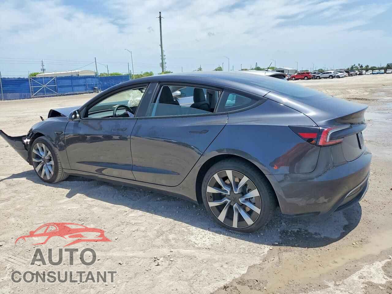 TESLA MODEL 3 2026 - 5YJ3E1EAXTF142318