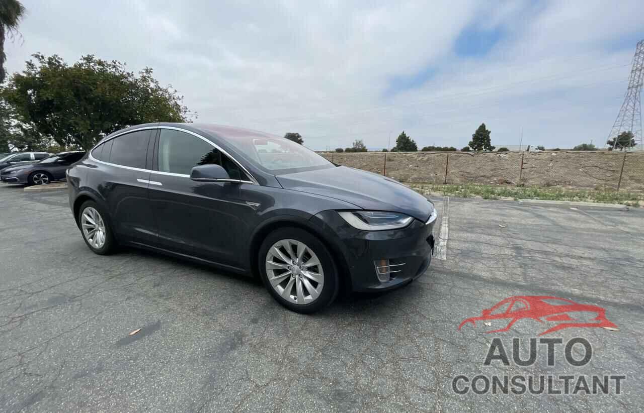 TESLA MODEL X 2016 - 5YJXCAE2XGF019835