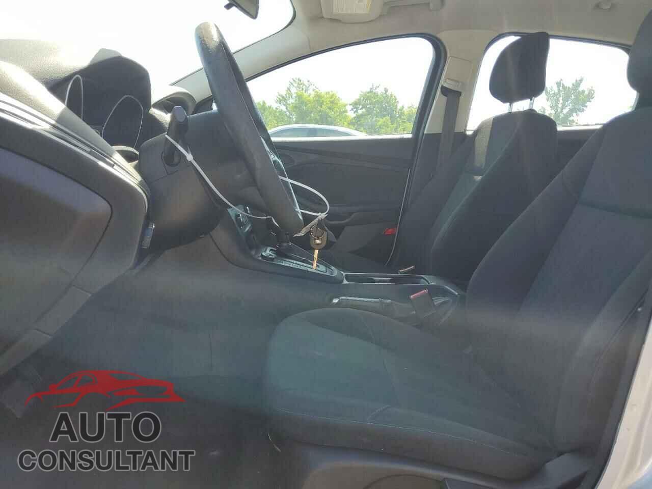 FORD FOCUS 2015 - 1FADP3E23FL248698