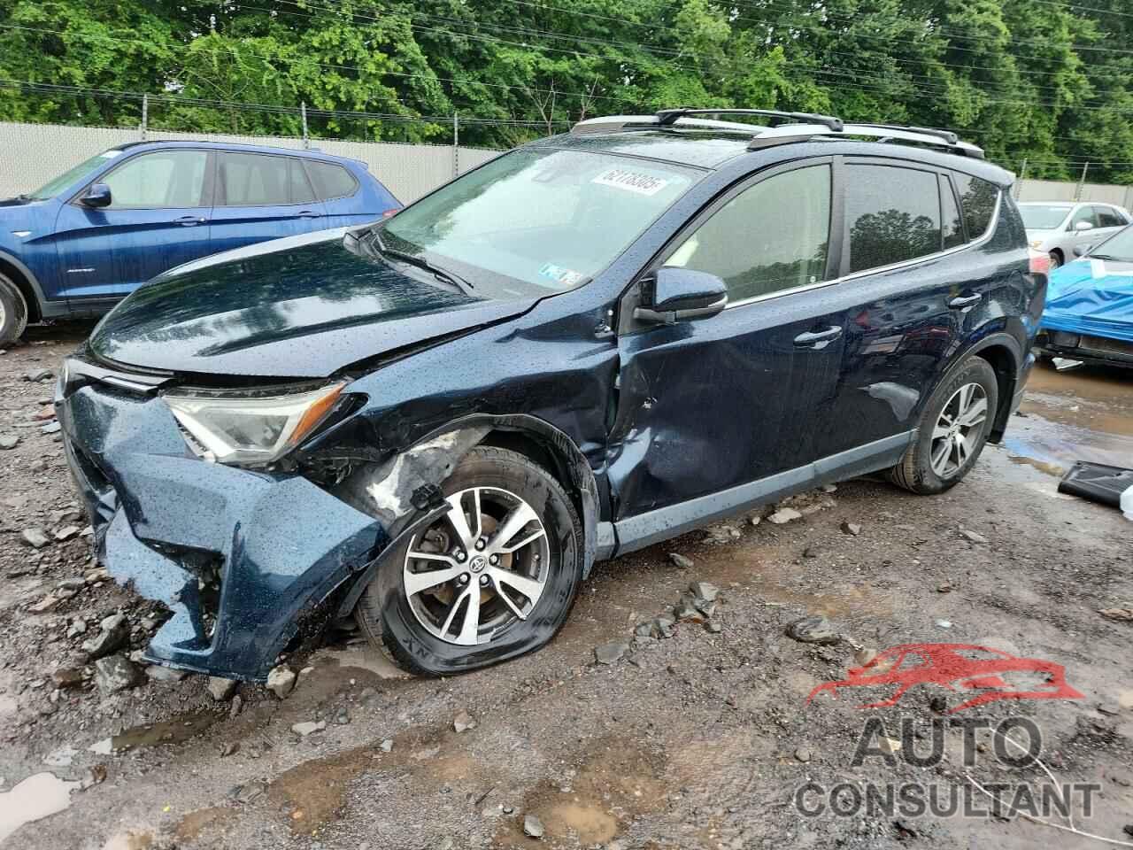 TOYOTA RAV4 2018 - JTMRFREV1JJ235503