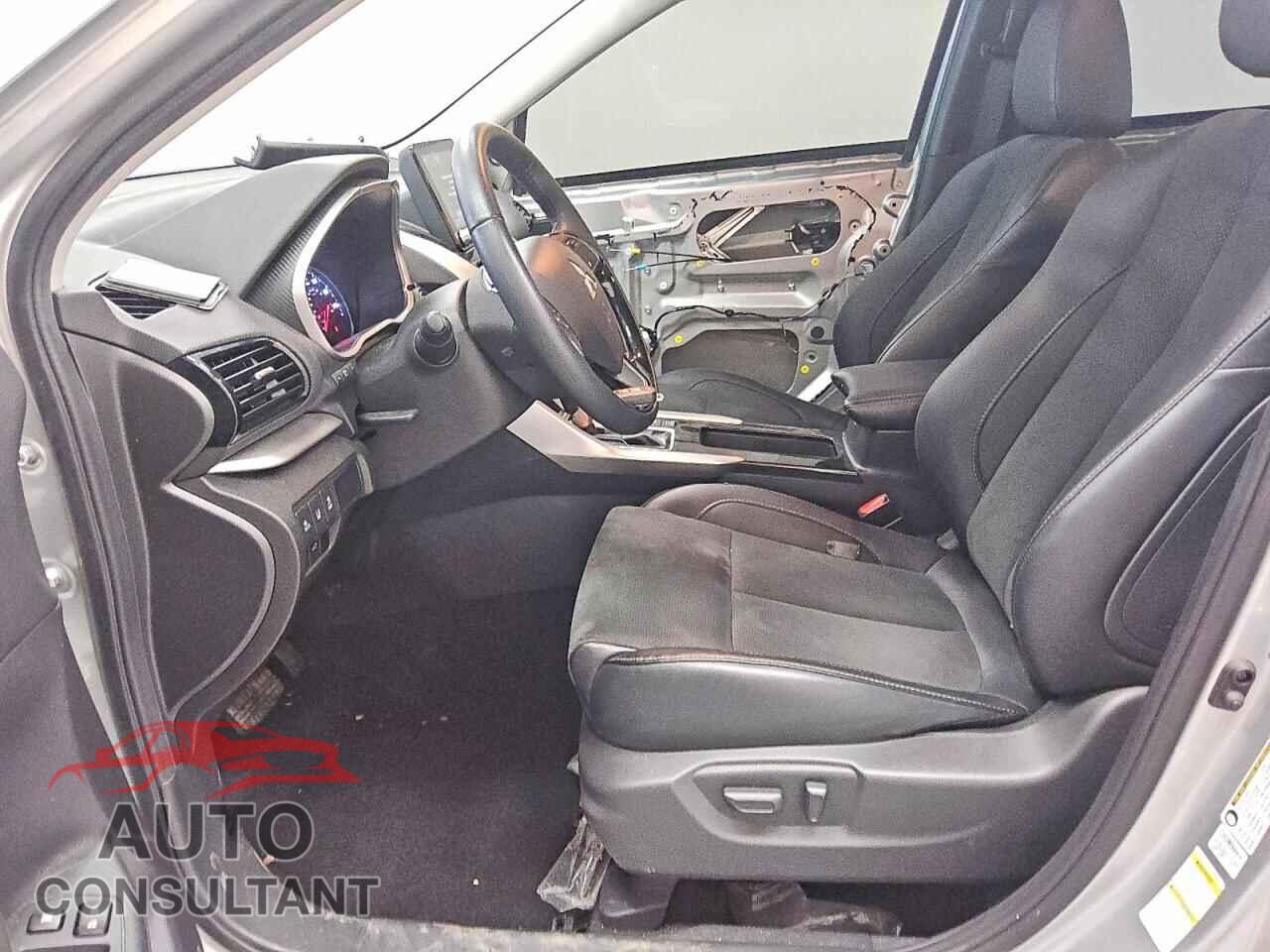 MITSUBISHI ECLIPSE 2024 - JA4ATWAA4RZ065216