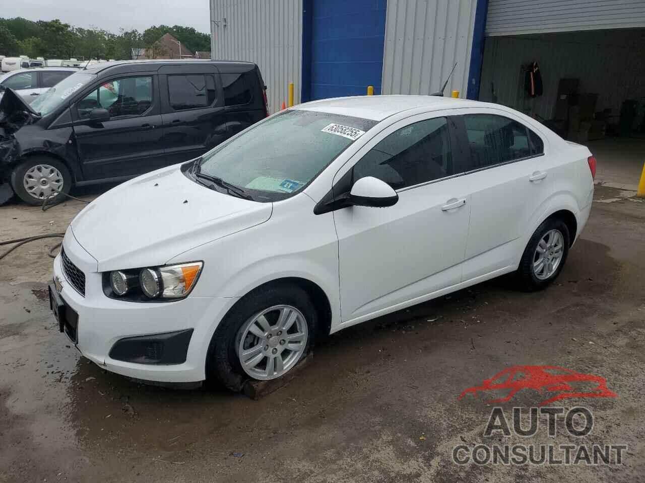 CHEVROLET SONIC 2013 - 1G1JC5SG6D4244987