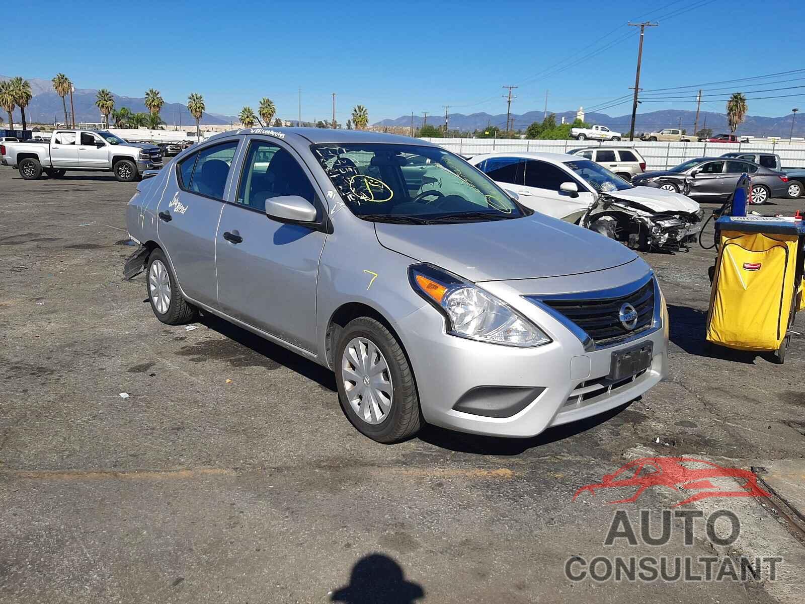 NISSAN VERSA 2019 - 3N1CN7AP7KL826209