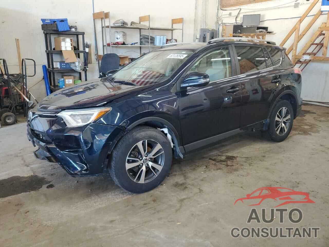 TOYOTA RAV4 2017 - JTMRFREV8HJ156730