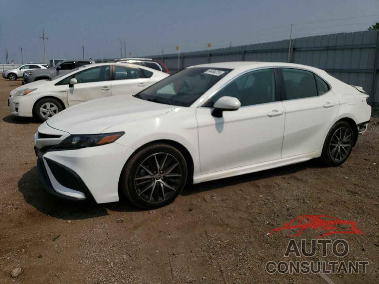 TOYOTA CAMRY 2022 - 4T1G11AK3NU659204