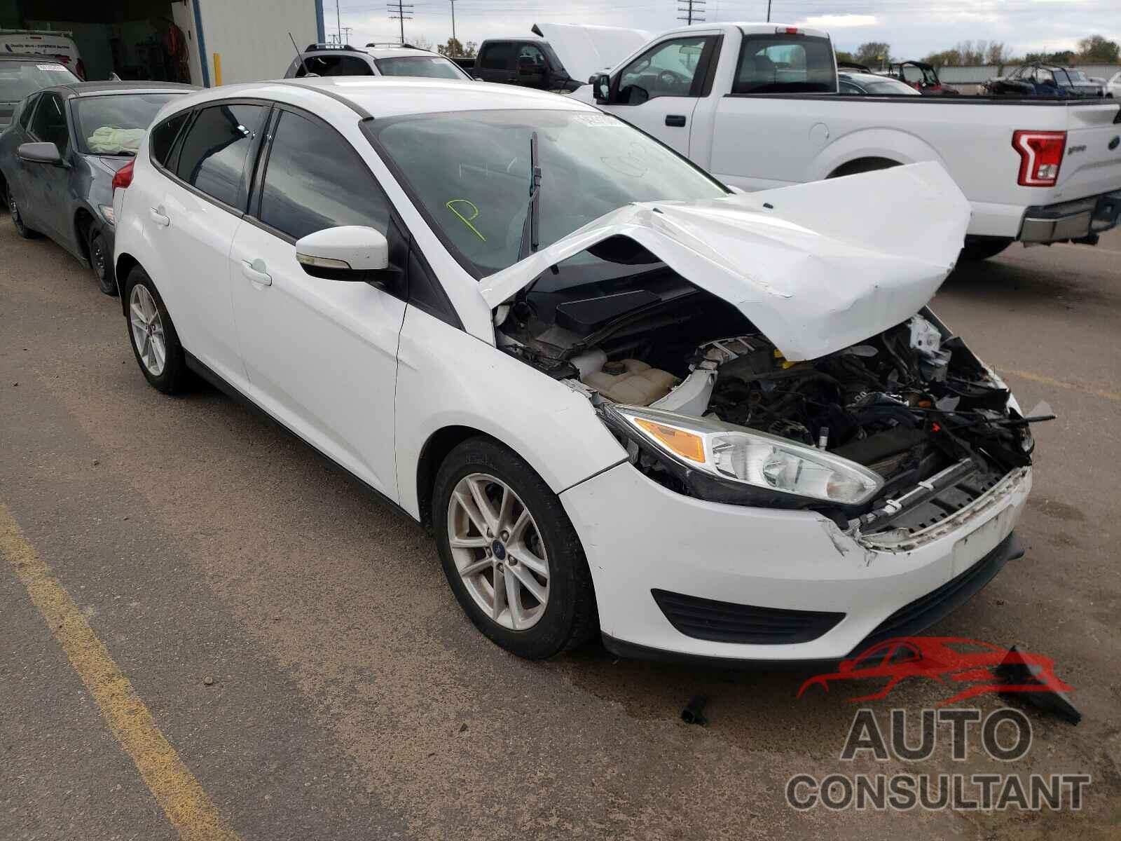 FORD FOCUS 2017 - 1FADP3K28HL231726